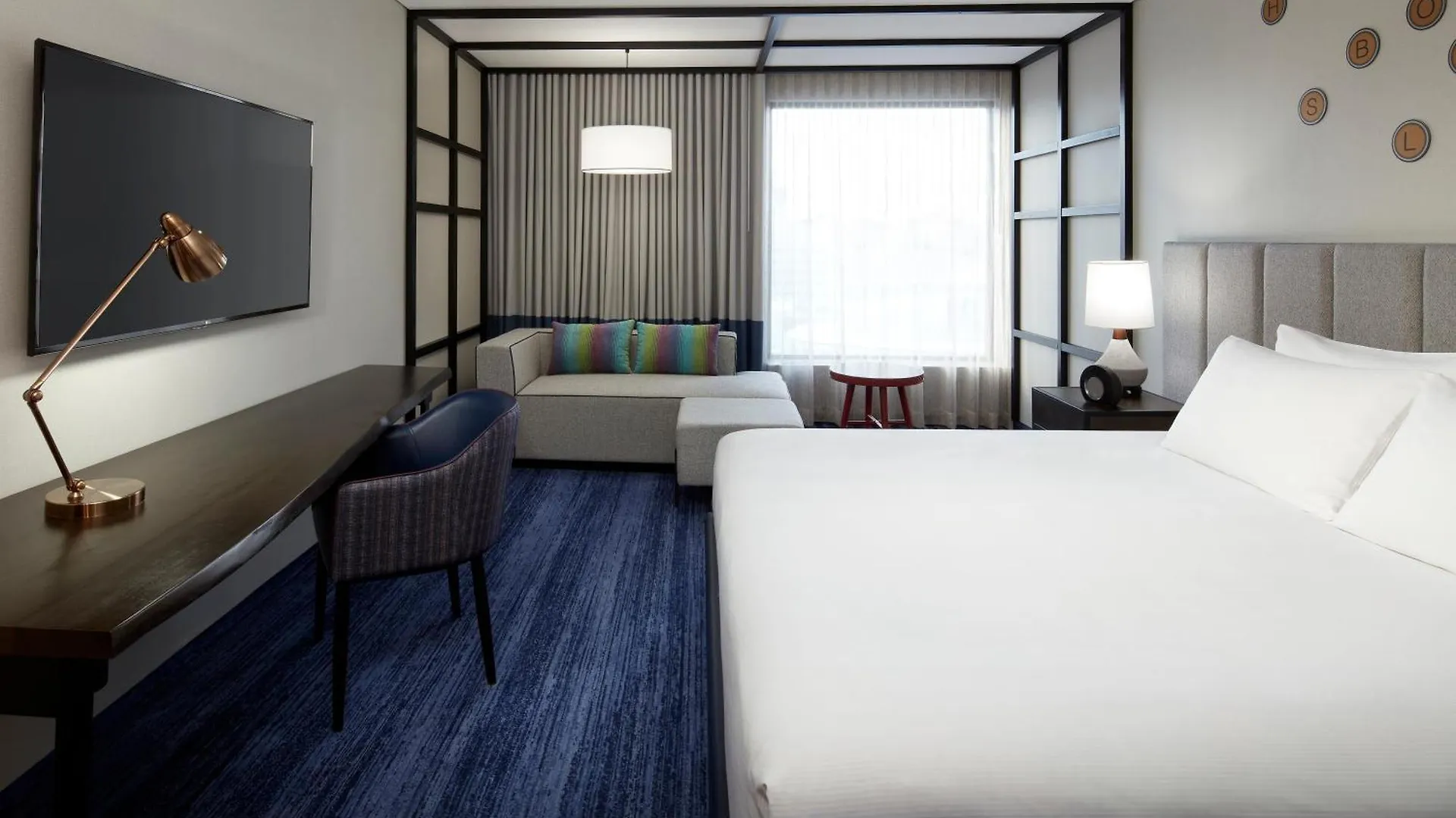 Doubletree By Hilton Montreal Hotel