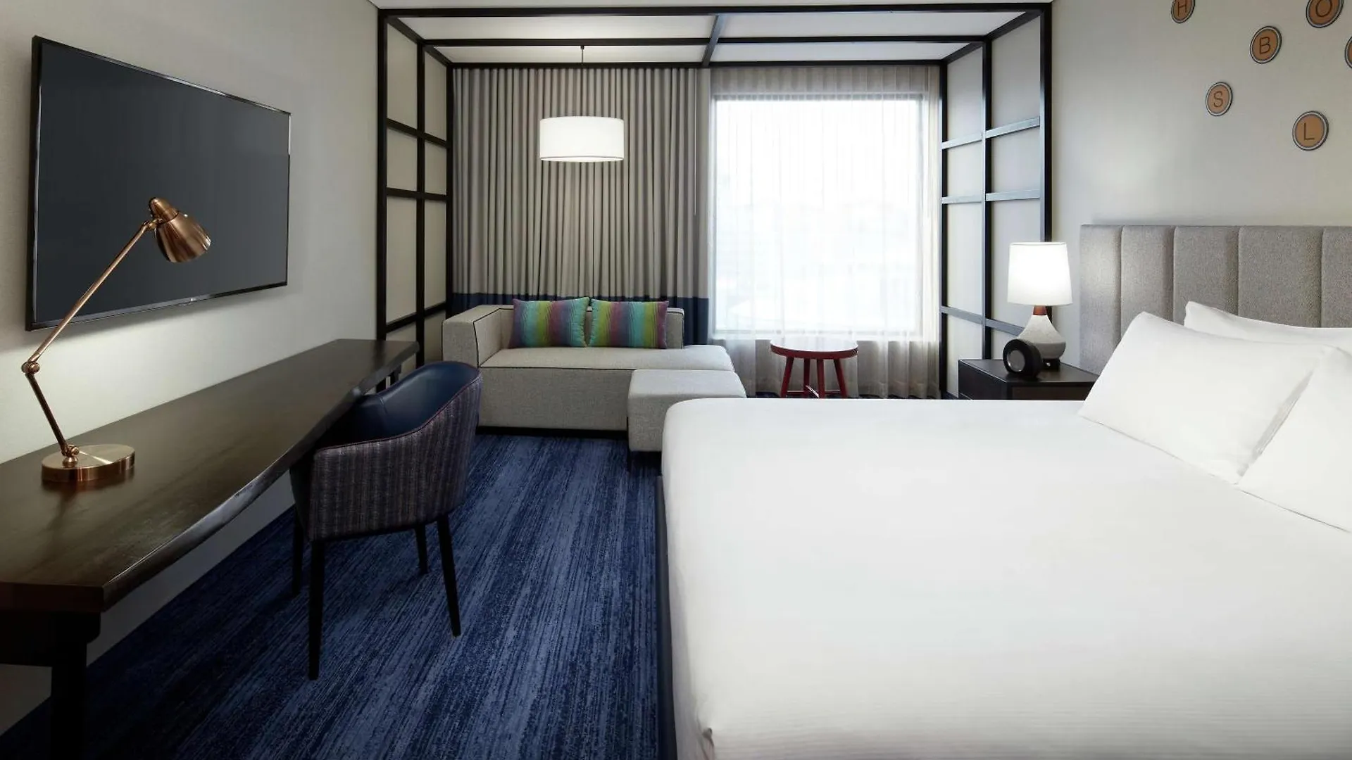 Doubletree By Hilton Montreal Hotel