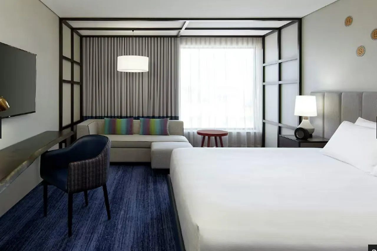 ****  Doubletree By Hilton Montreal Hotel Canada