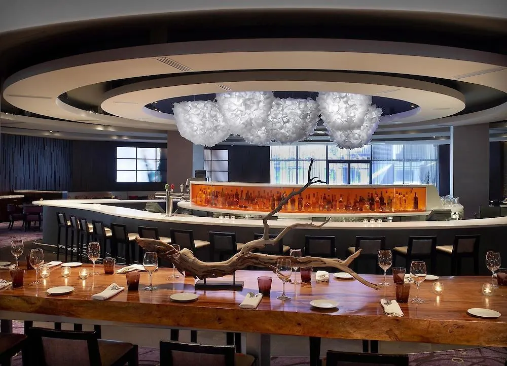Doubletree By Hilton Montreal Hotel