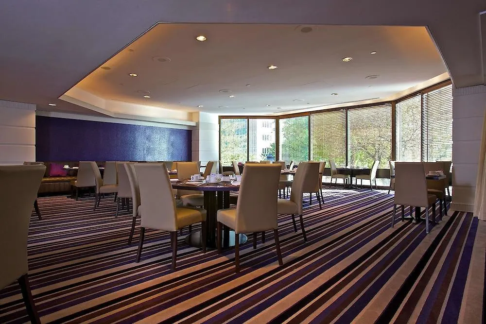 Doubletree By Hilton Montreal Hotel