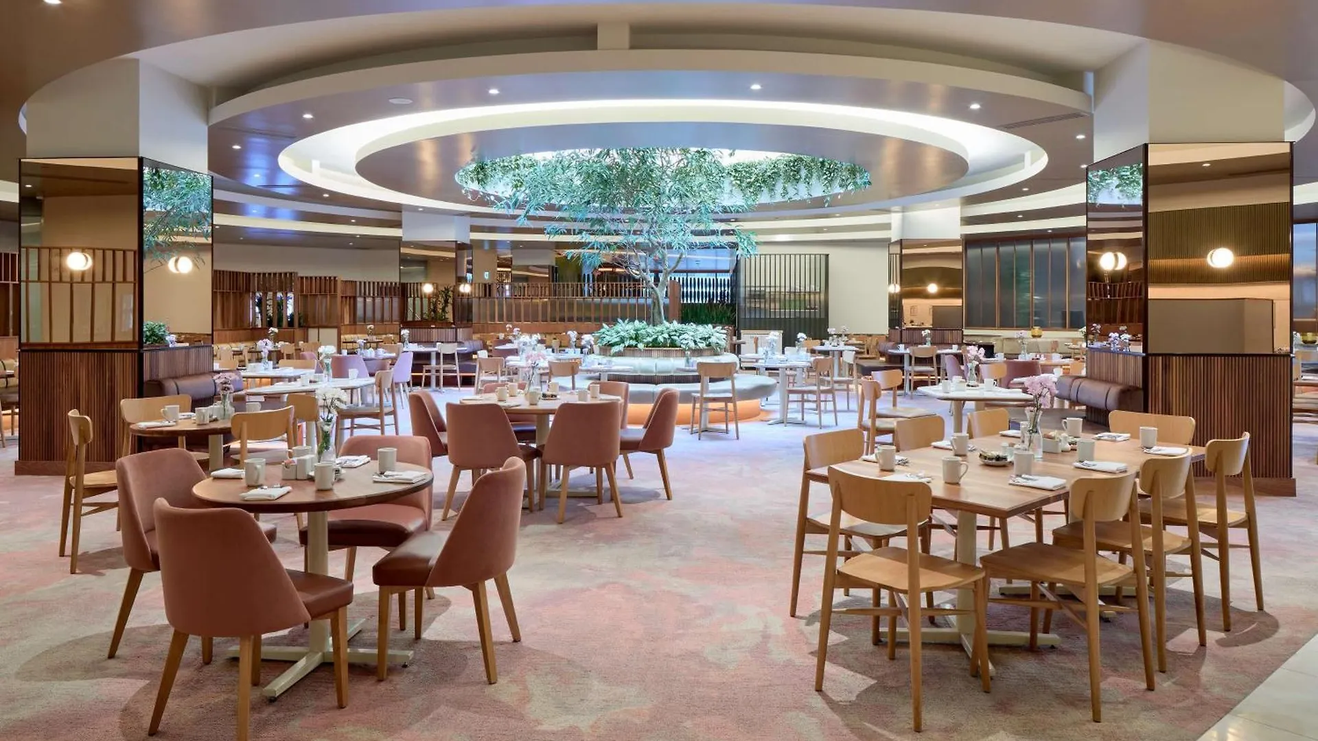 ****  Doubletree By Hilton Montreal Hotel Canada