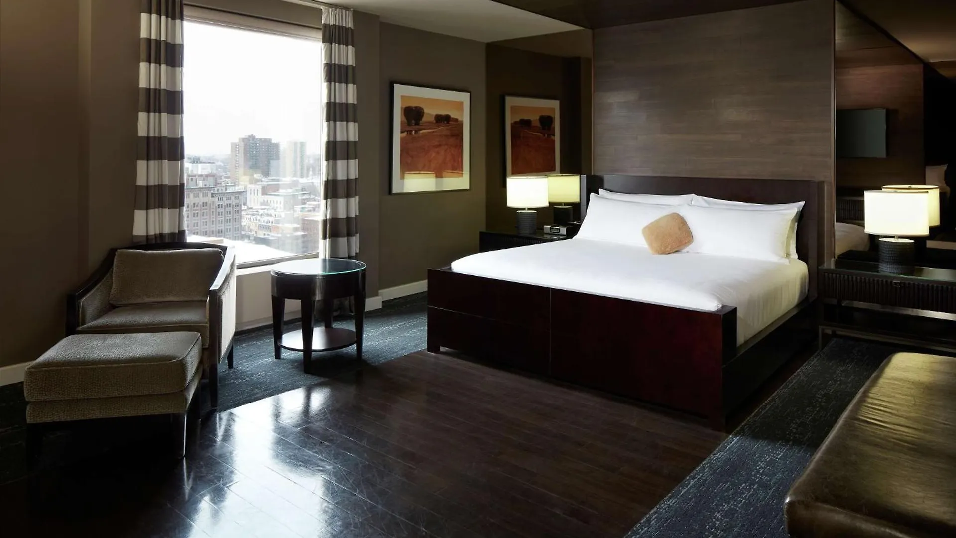Doubletree By Hilton Montreal Hotel