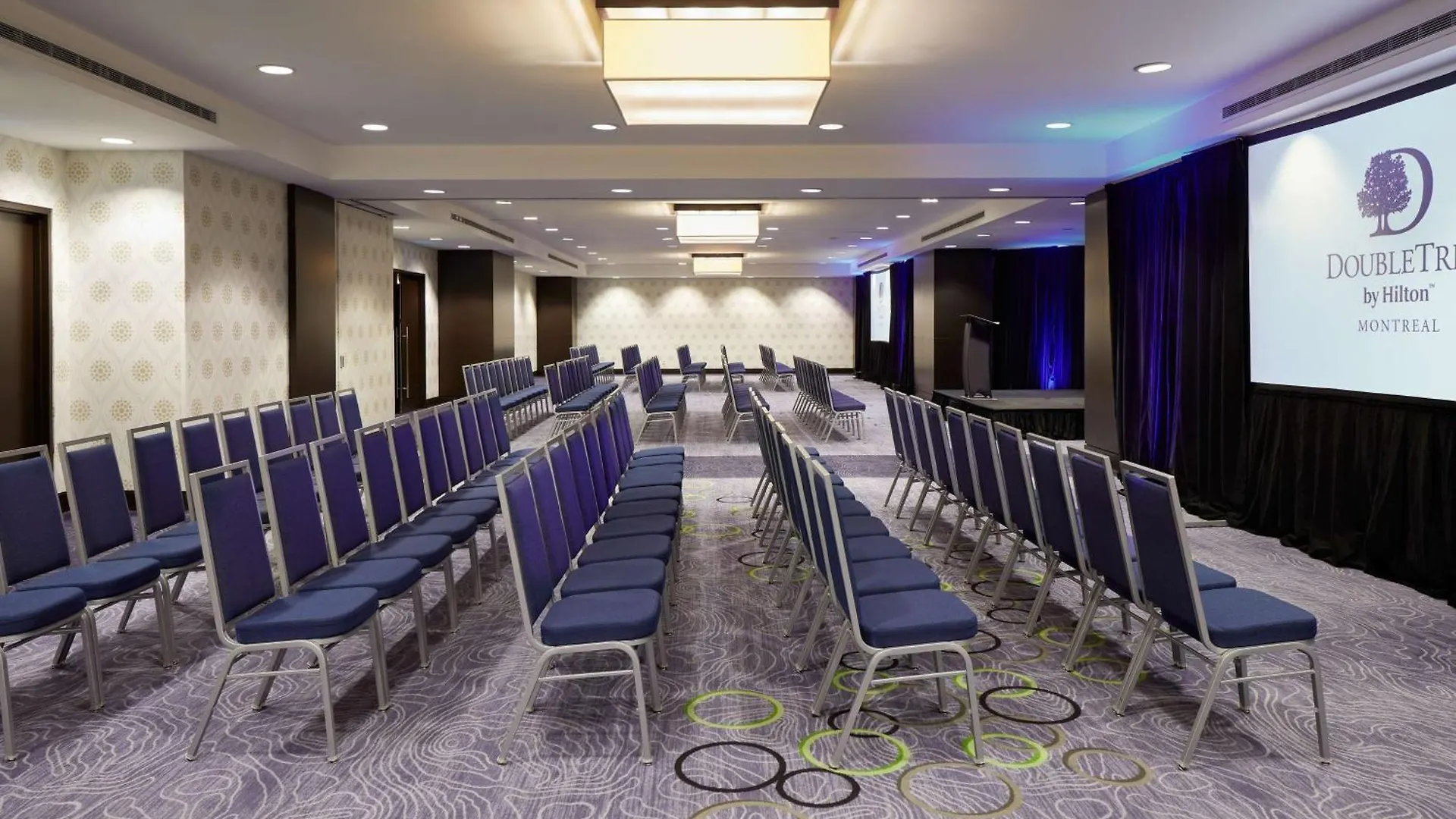 Doubletree By Hilton Montreal Hotel 4*,