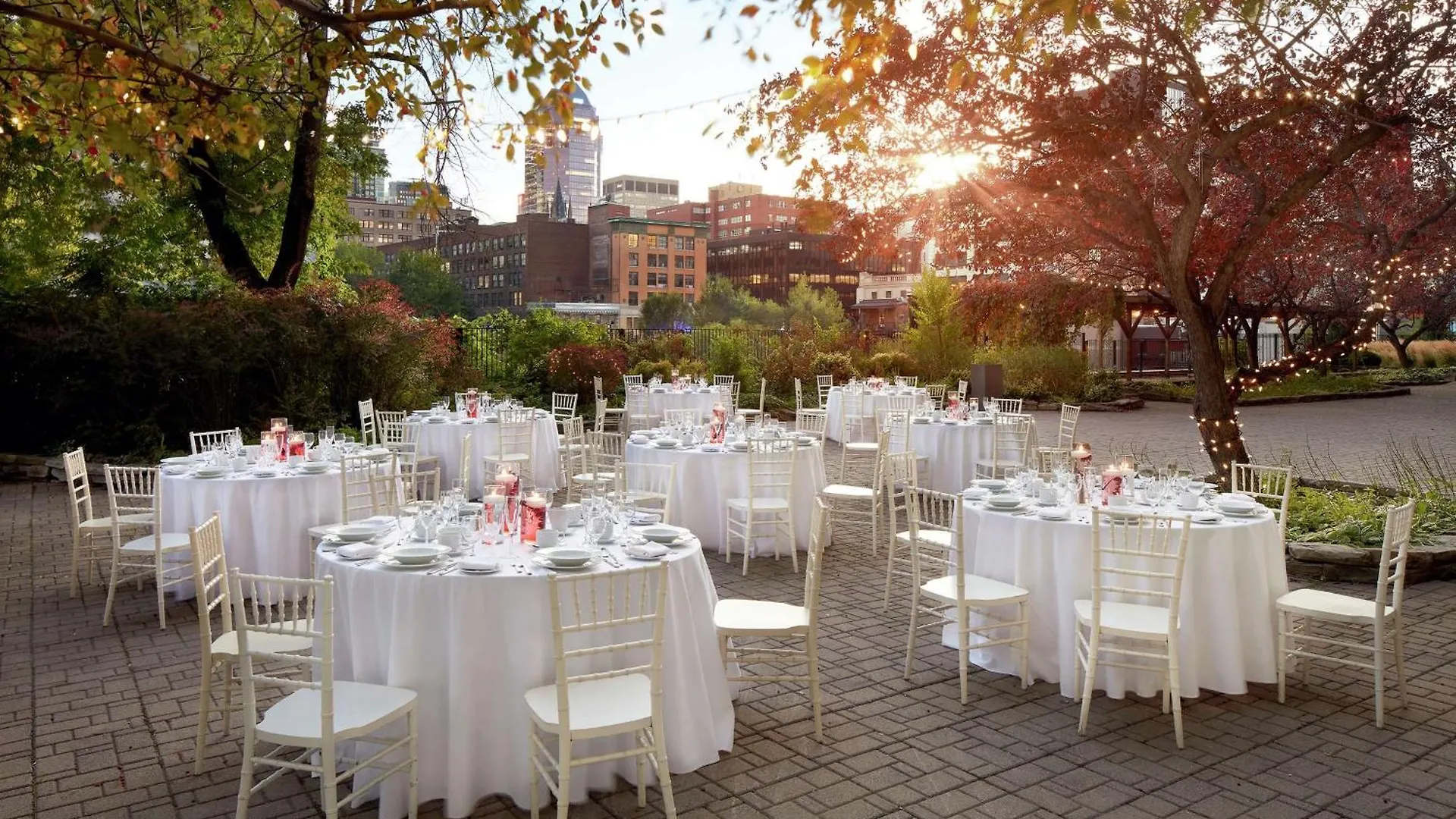 Doubletree By Hilton Montreal Hotel 4*,