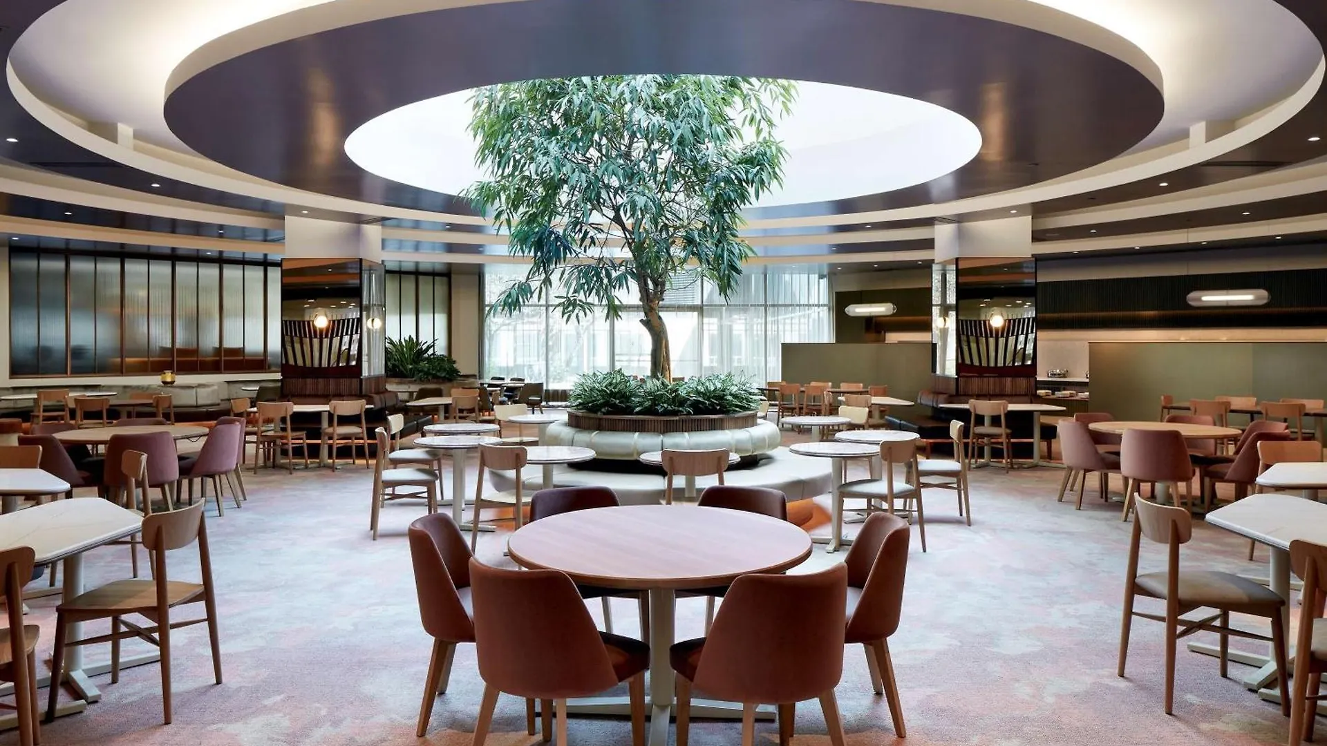 Doubletree By Hilton Montreal Hotel