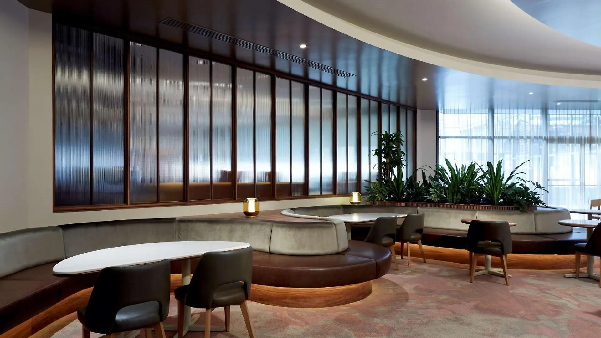 Doubletree By Hilton Montreal Hotel